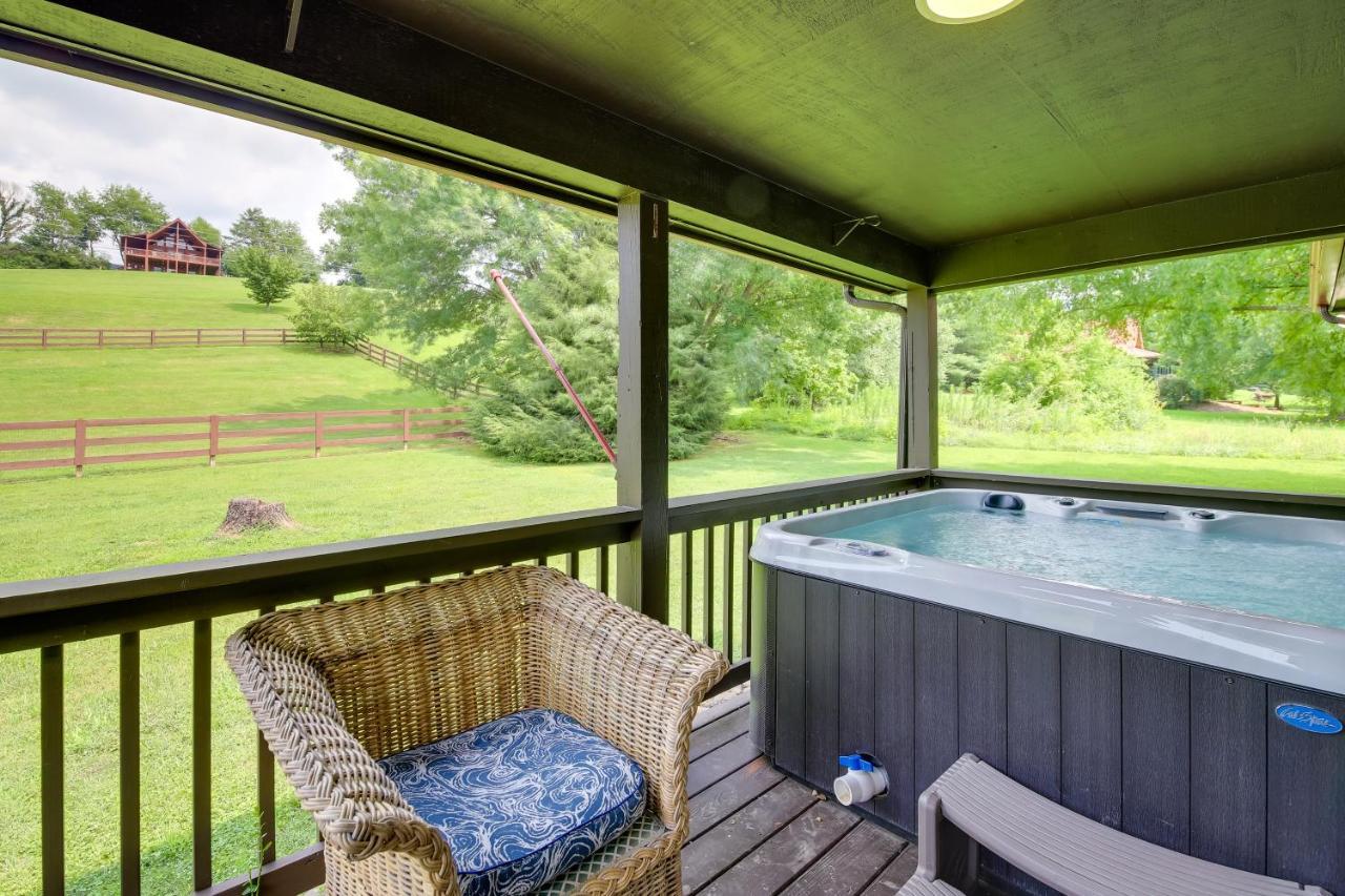 Sevierville Cabin With Private Hot Tub And Fire Pit Esterno foto